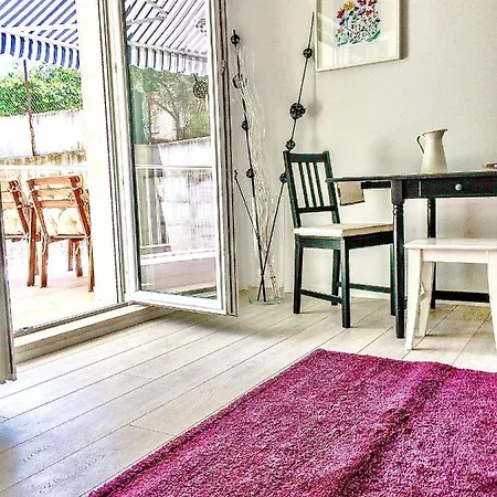 Nav Apartment *