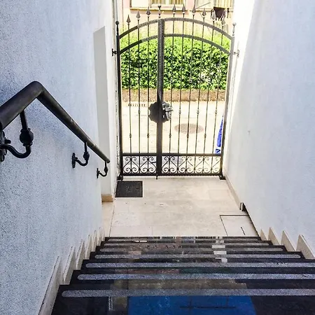 Nav Apartment *